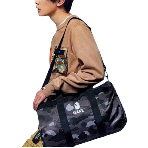 BAPE A Bathing Ape Duffle Bag City Camo Black Large Shoulder strap zip top - Picture 4 of 10